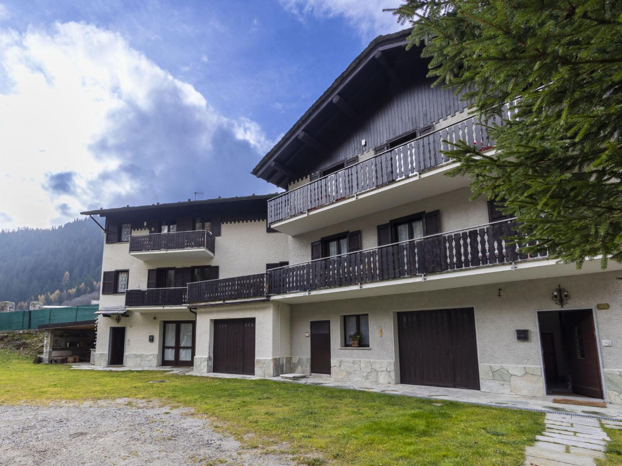 Apartment Isola Di Madesimo Apartments-1 By Interhome Exterior photo